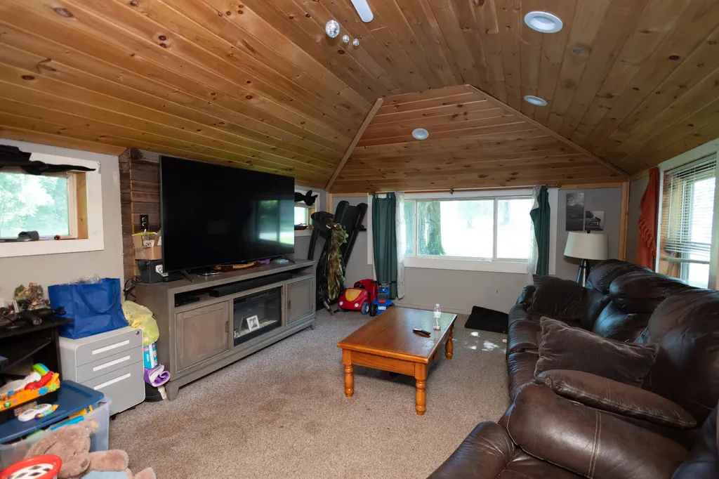 51310 Shorts Road Leonidas Township MI 49066