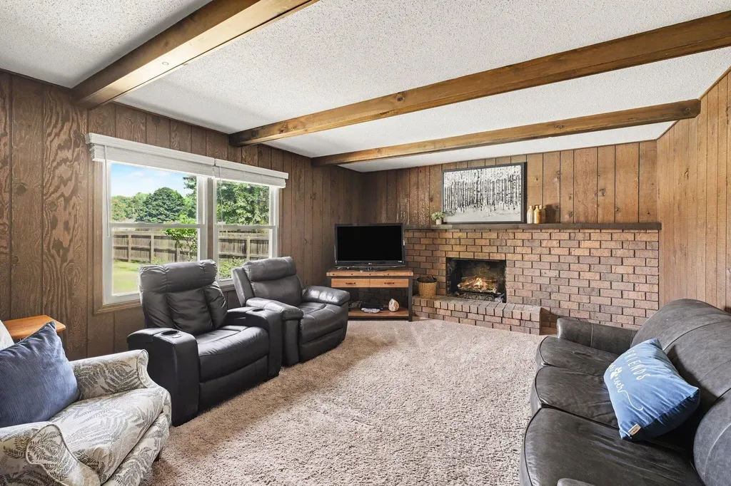 3893 Granada Court NW Walker City MI 49534
