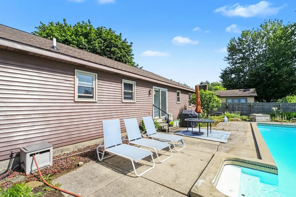 3893 Granada Court NW Walker City MI 49534