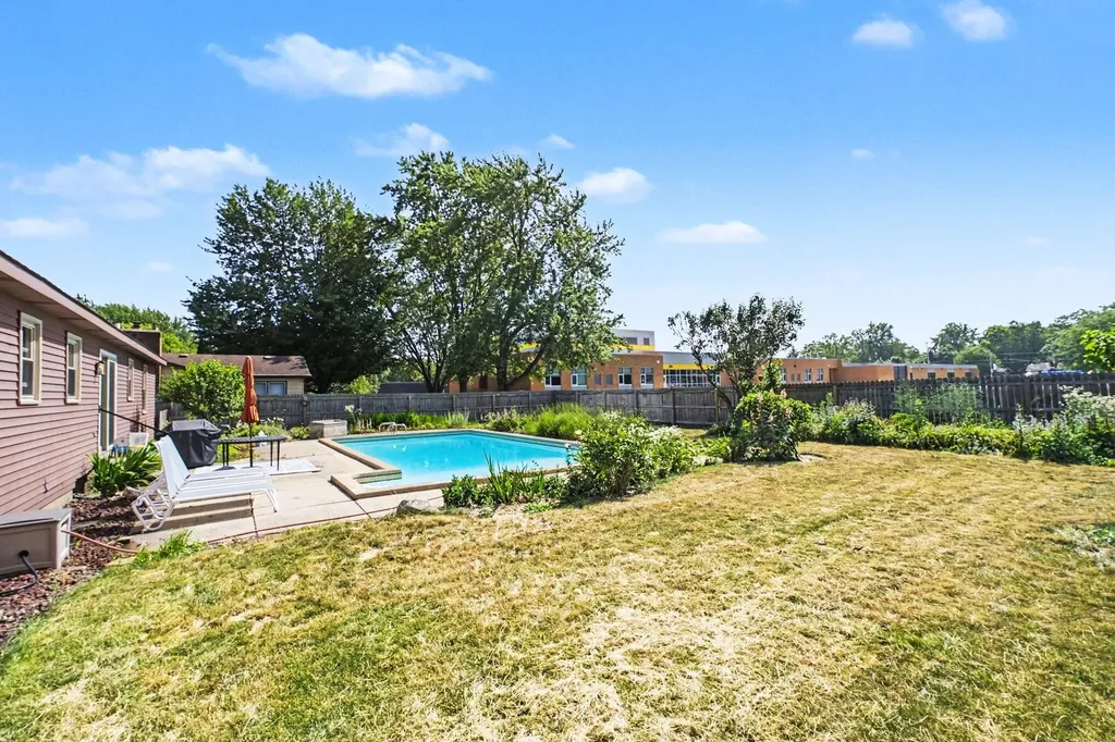 3893 Granada Court NW Walker City MI 49534