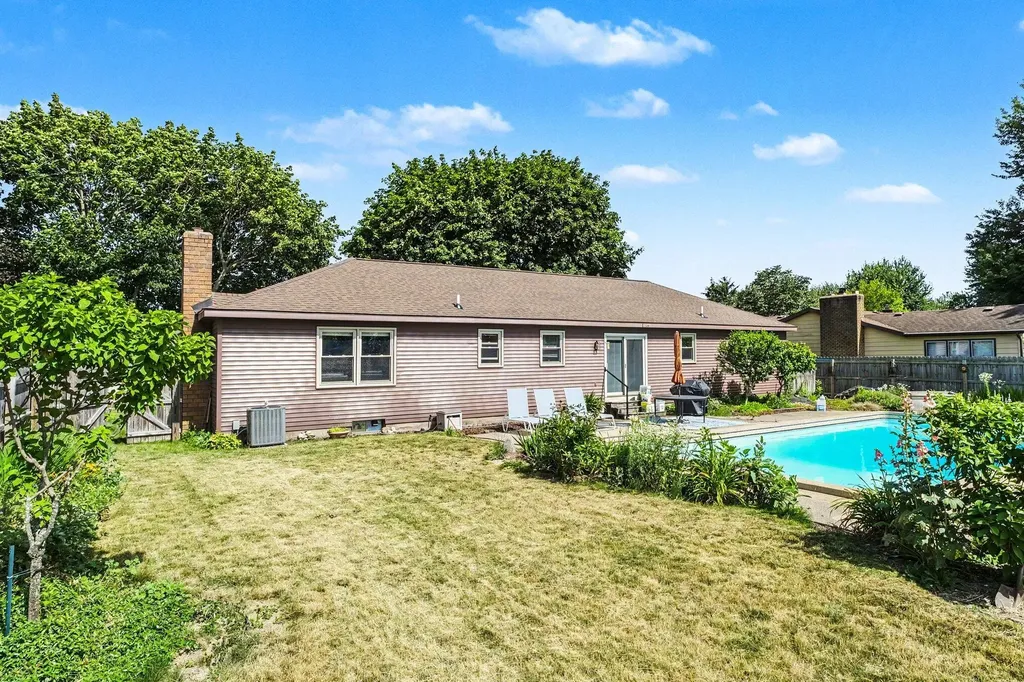 3893 Granada Court NW Walker City MI 49534