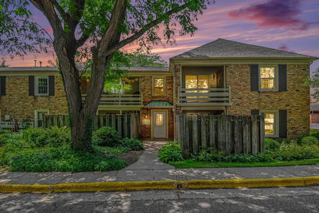 2421 Abbington Drive SE Grand Rapids City MI 49506