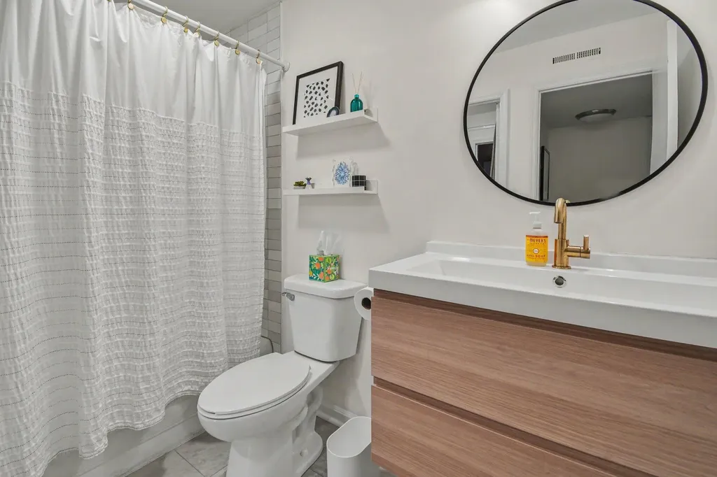 2421 Abbington Drive SE Grand Rapids City MI 49506