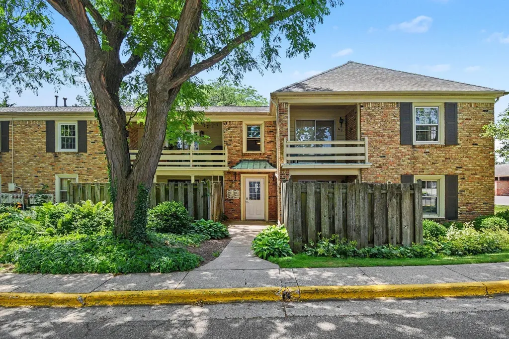 2421 Abbington Drive SE Grand Rapids City MI 49506