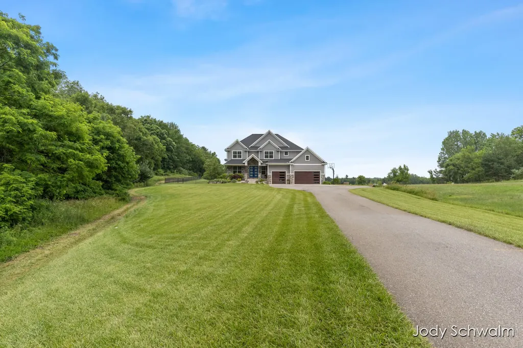 3619 12 Mile Road NE Algoma Township MI 49341