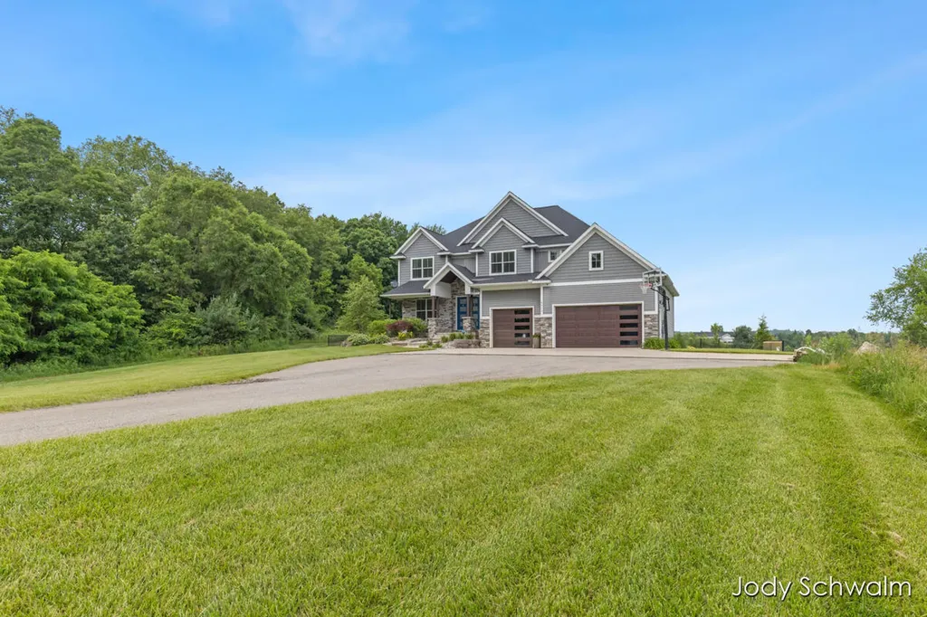 3619 12 Mile Road NE Algoma Township MI 49341