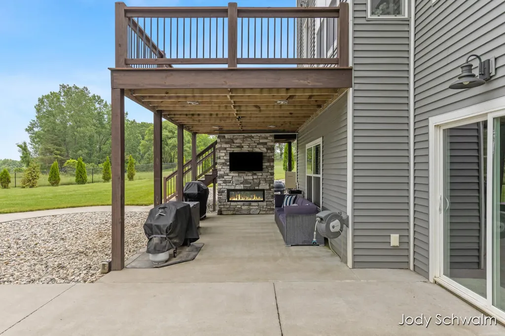 3619 12 Mile Road NE Algoma Township MI 49341