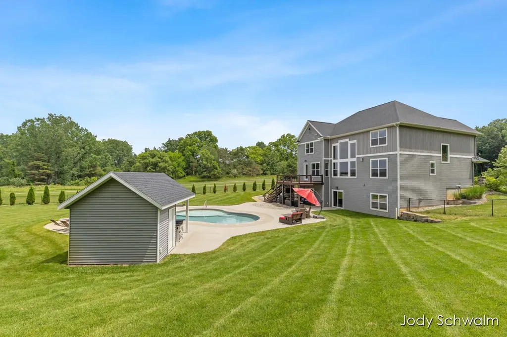 3619 12 Mile Road NE Algoma Township MI 49341