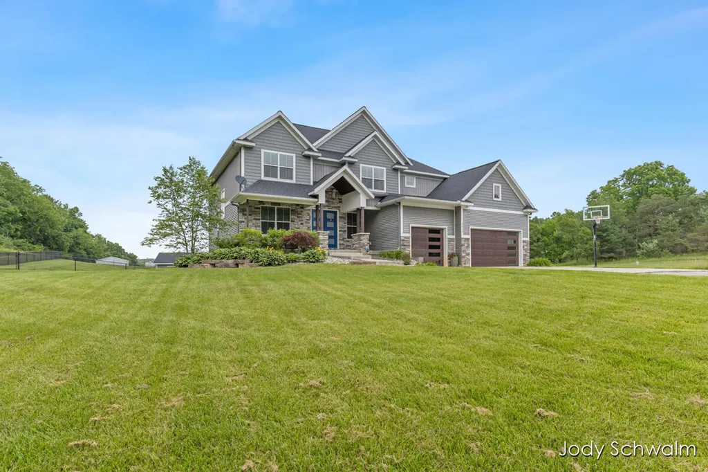 3619 12 Mile Road NE Algoma Township MI 49341