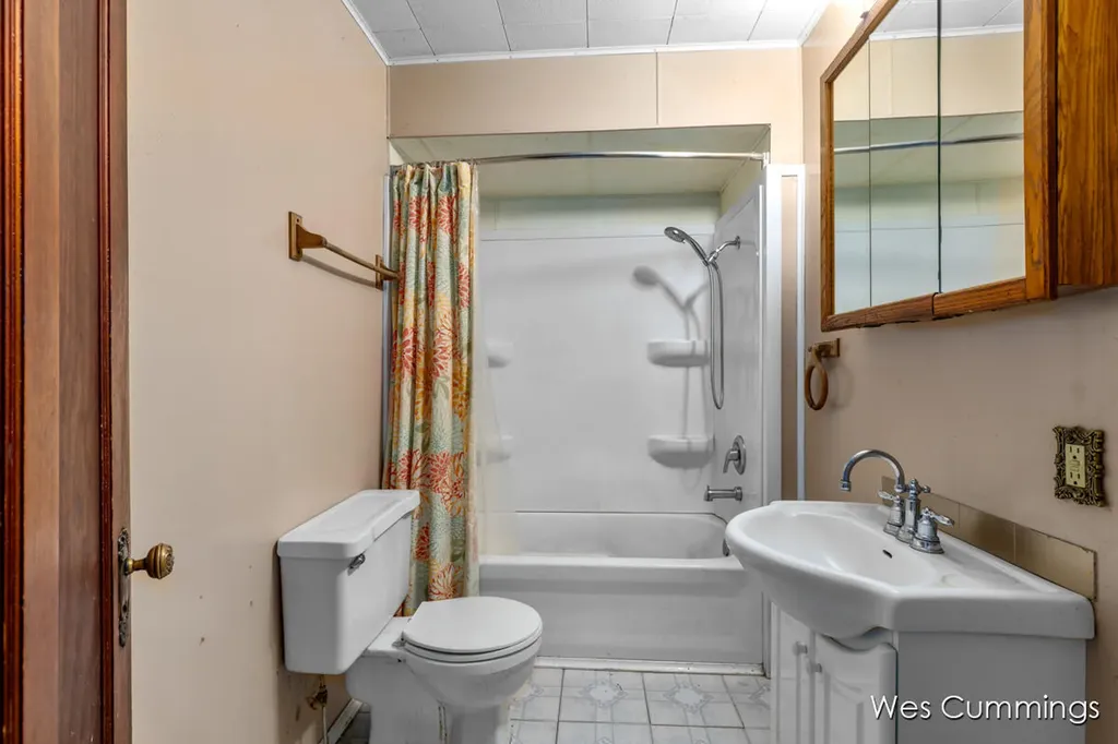 6475 N Lumberjack Road Seville Township MI 48877