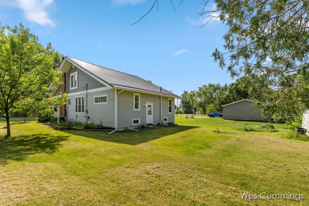 6475 N Lumberjack Road Seville Township MI 48877