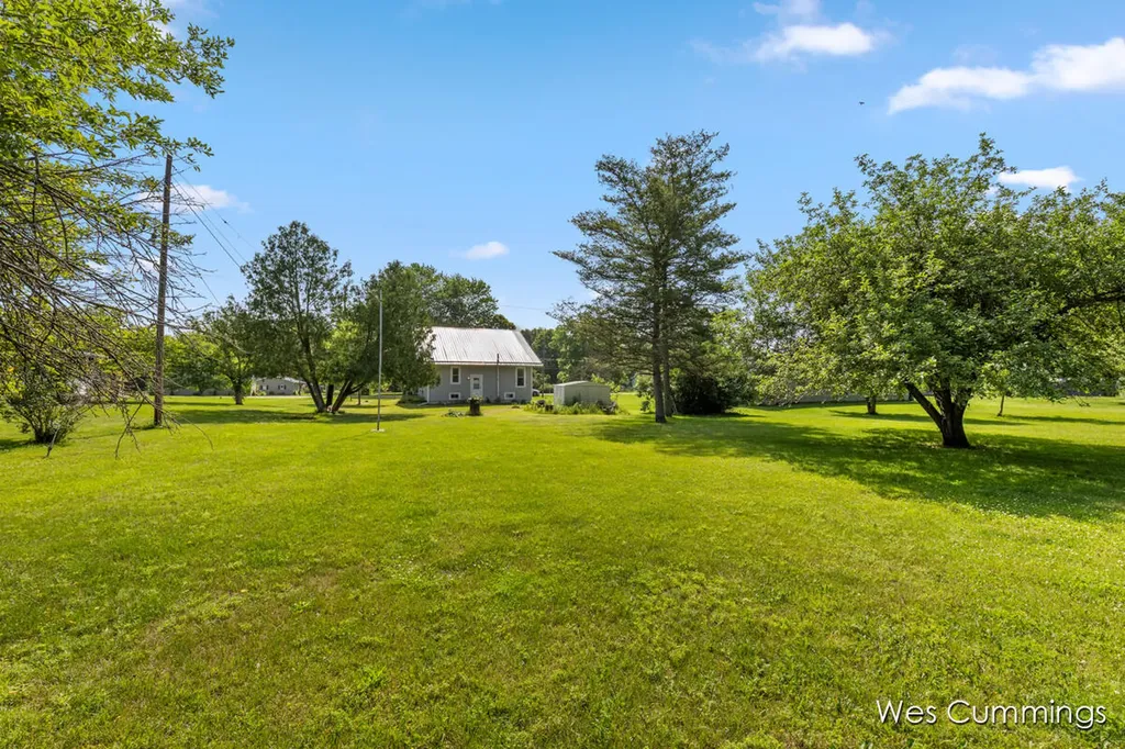 6475 N Lumberjack Road Seville Township MI 48877