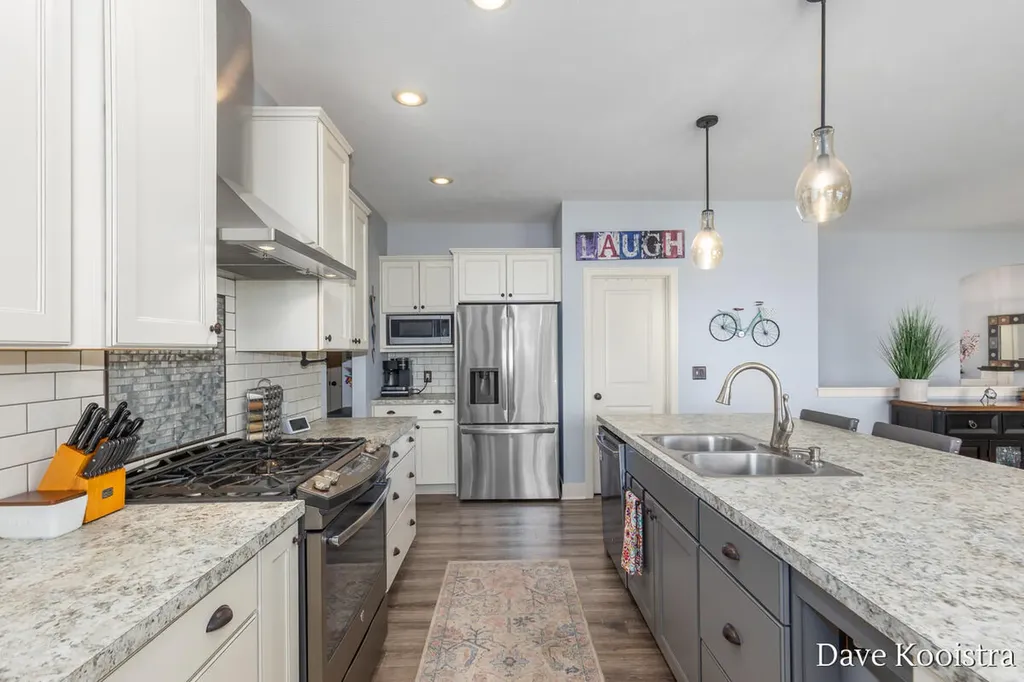 1011 Dreamfield Drive SE Gaines Charter Township MI 49315