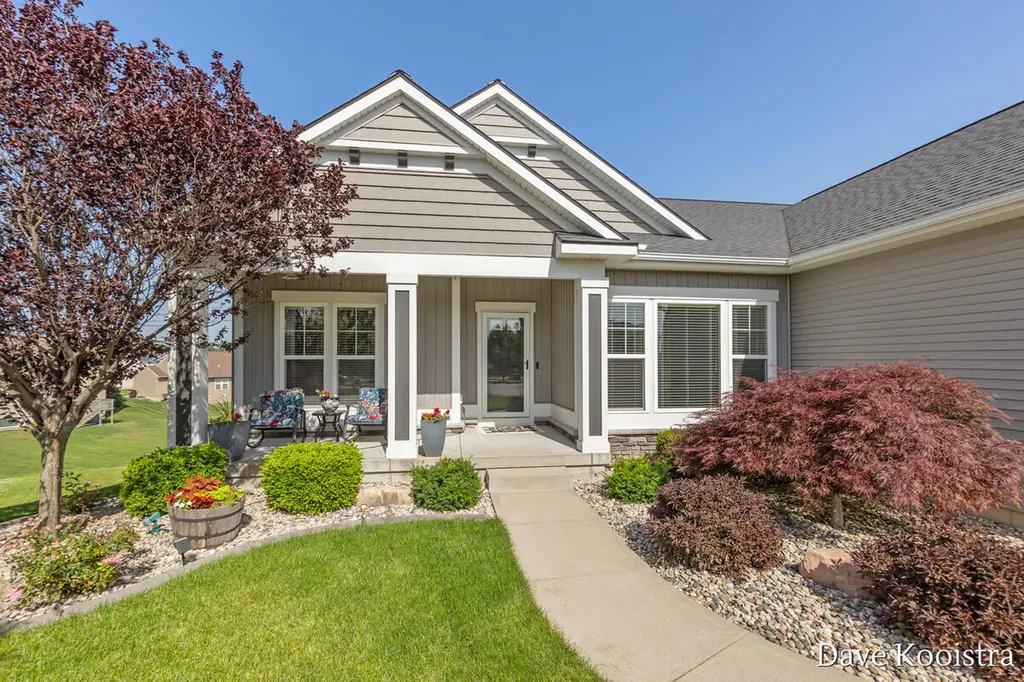 1011 Dreamfield Drive SE Gaines Charter Township MI 49315