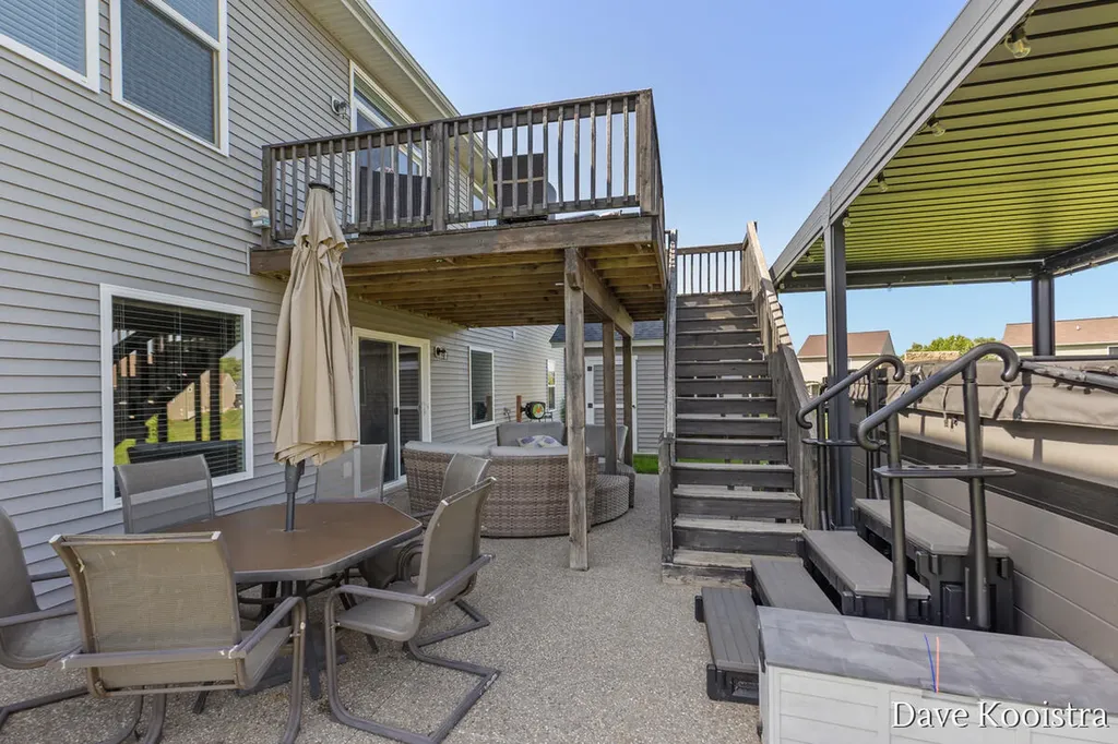 1011 Dreamfield Drive SE Gaines Charter Township MI 49315