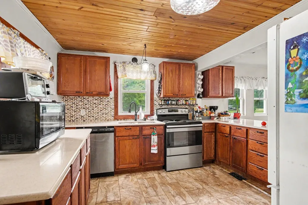 11539 Apple Avenue Moorland Township MI 49451