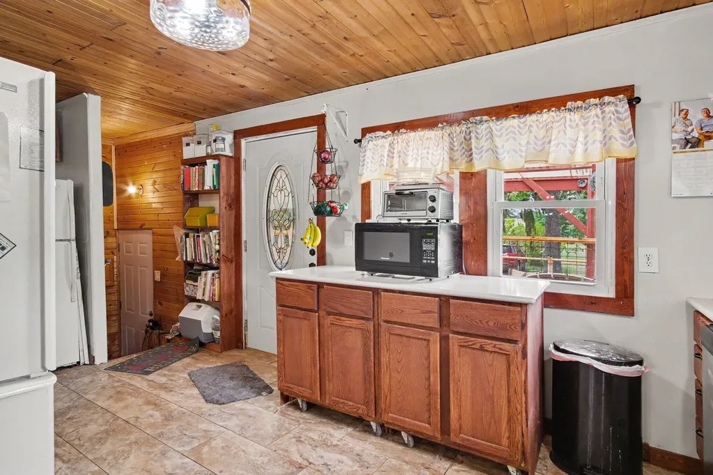 11539 Apple Avenue Moorland Township MI 49451