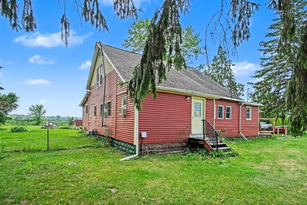 11539 Apple Avenue Moorland Township MI 49451
