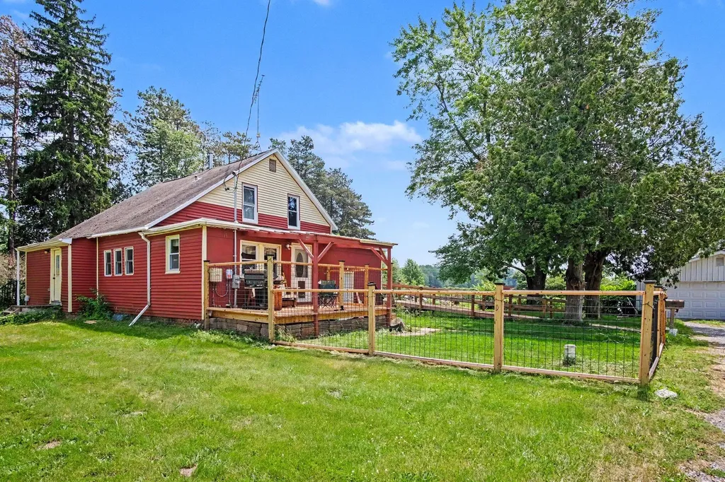 11539 Apple Avenue Moorland Township MI 49451