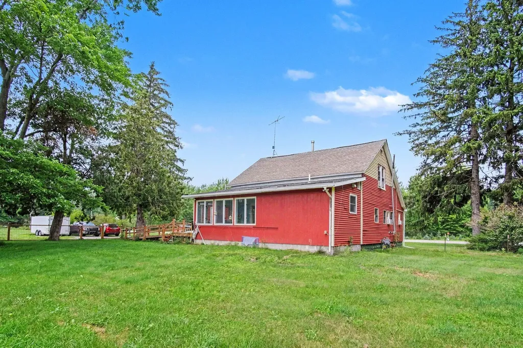 11539 Apple Avenue Moorland Township MI 49451