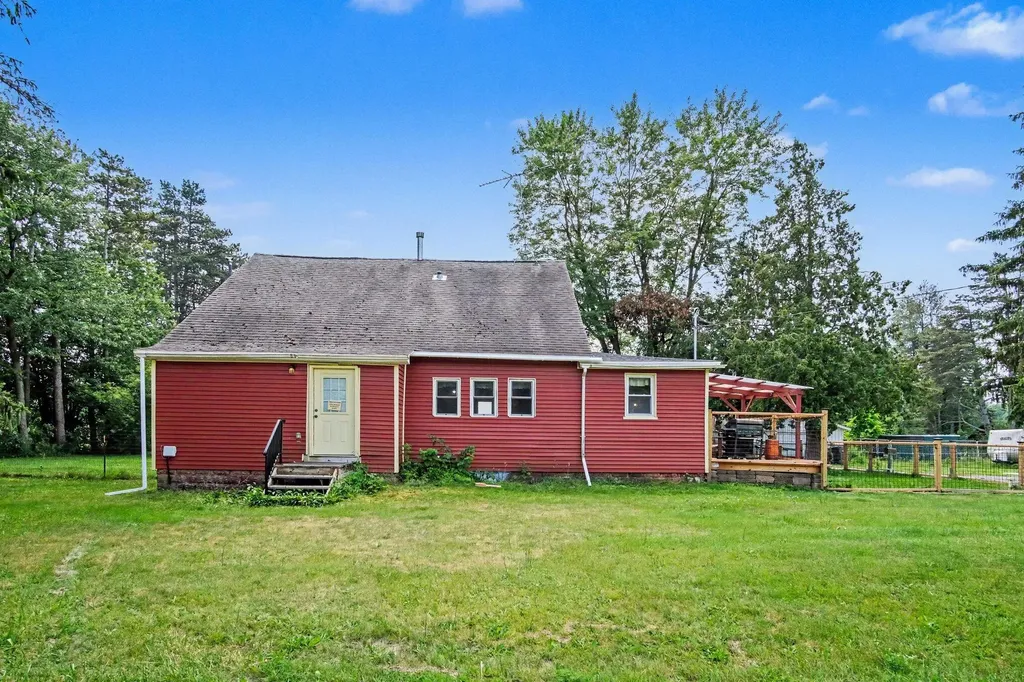 11539 Apple Avenue Moorland Township MI 49451