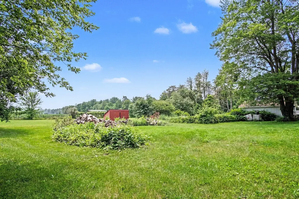 11539 Apple Avenue Moorland Township MI 49451