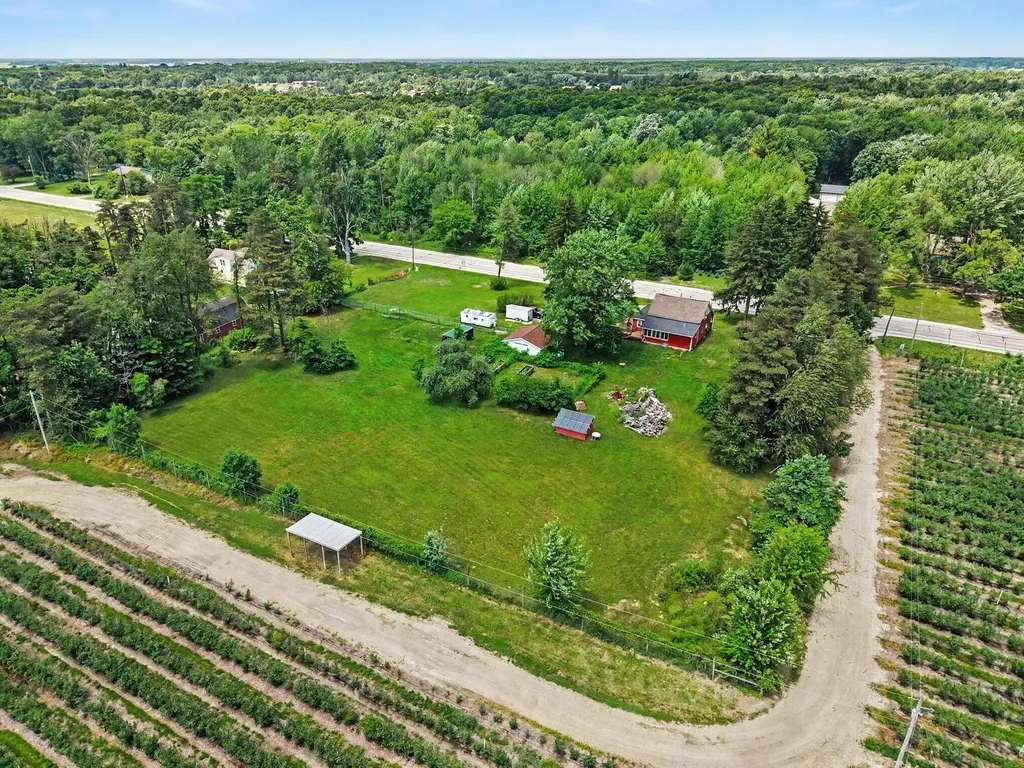 11539 Apple Avenue Moorland Township MI 49451
