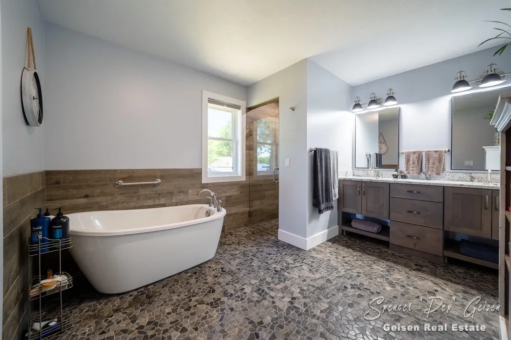 1022 S Woodland Drive Unknown City MI 49349