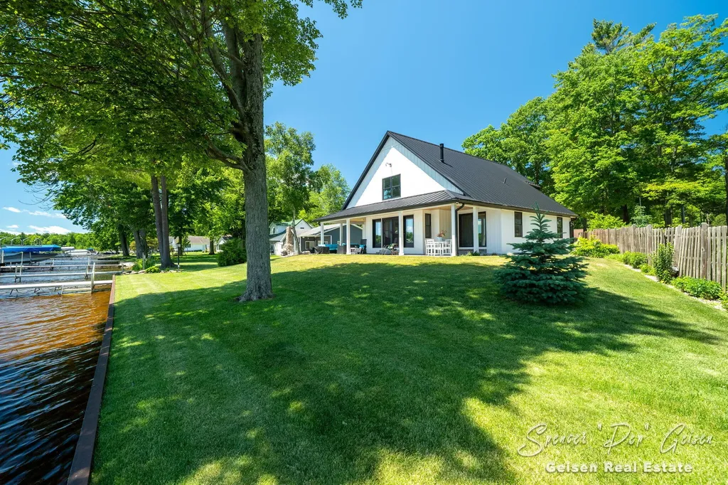 1022 S Woodland Drive Unknown City MI 49349