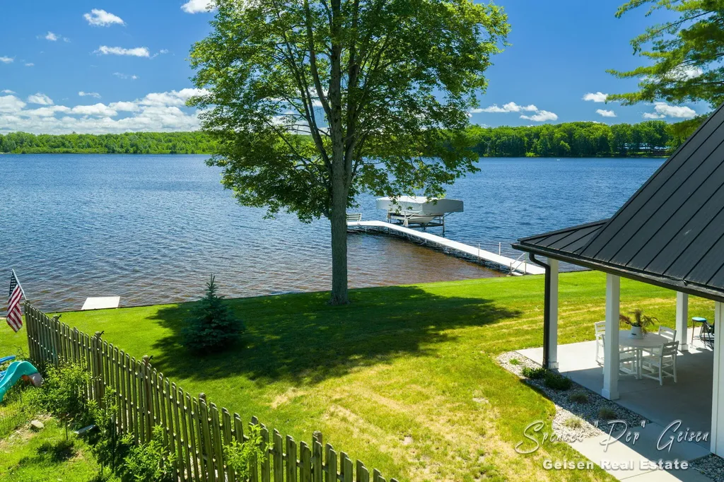 1022 S Woodland Drive Unknown City MI 49349