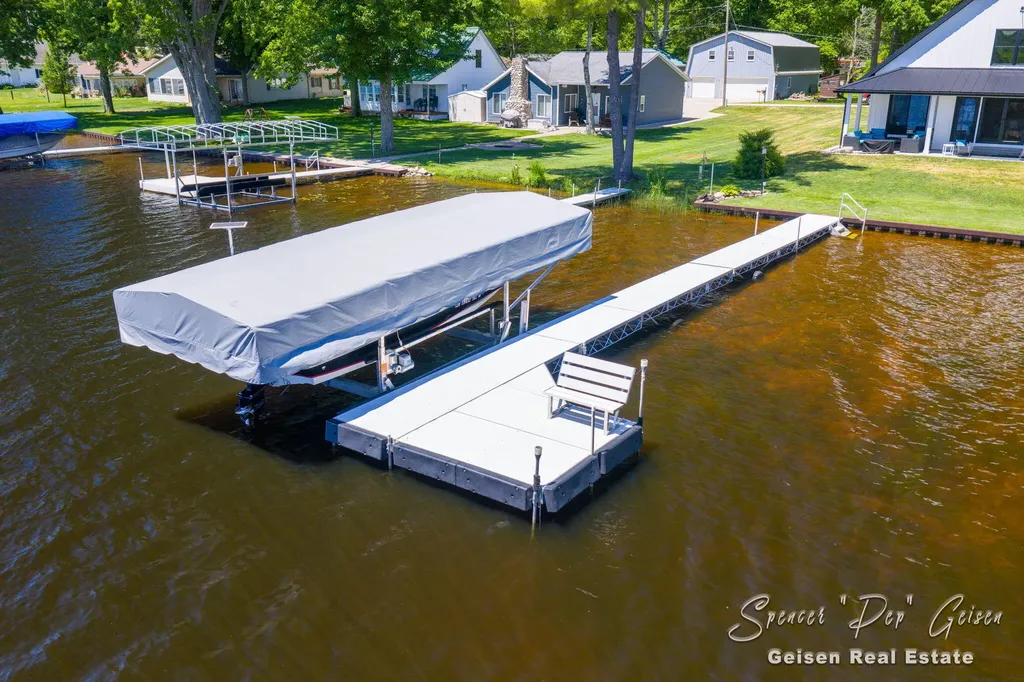1022 S Woodland Drive Unknown City MI 49349