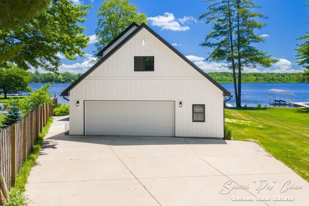 1022 S Woodland Drive Unknown City MI 49349