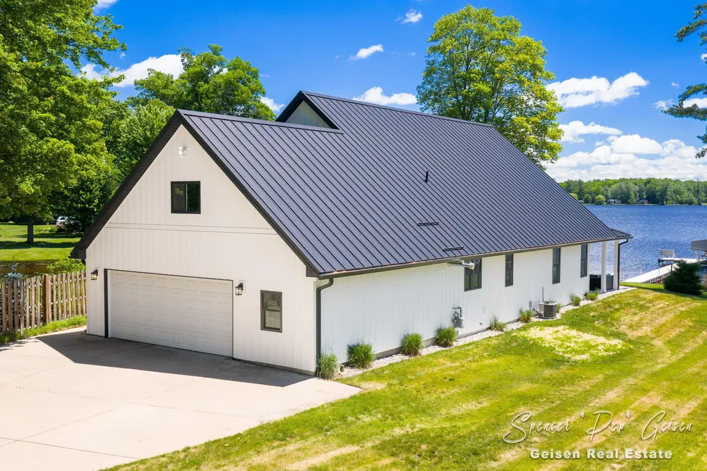 1022 S Woodland Drive Unknown City MI 49349