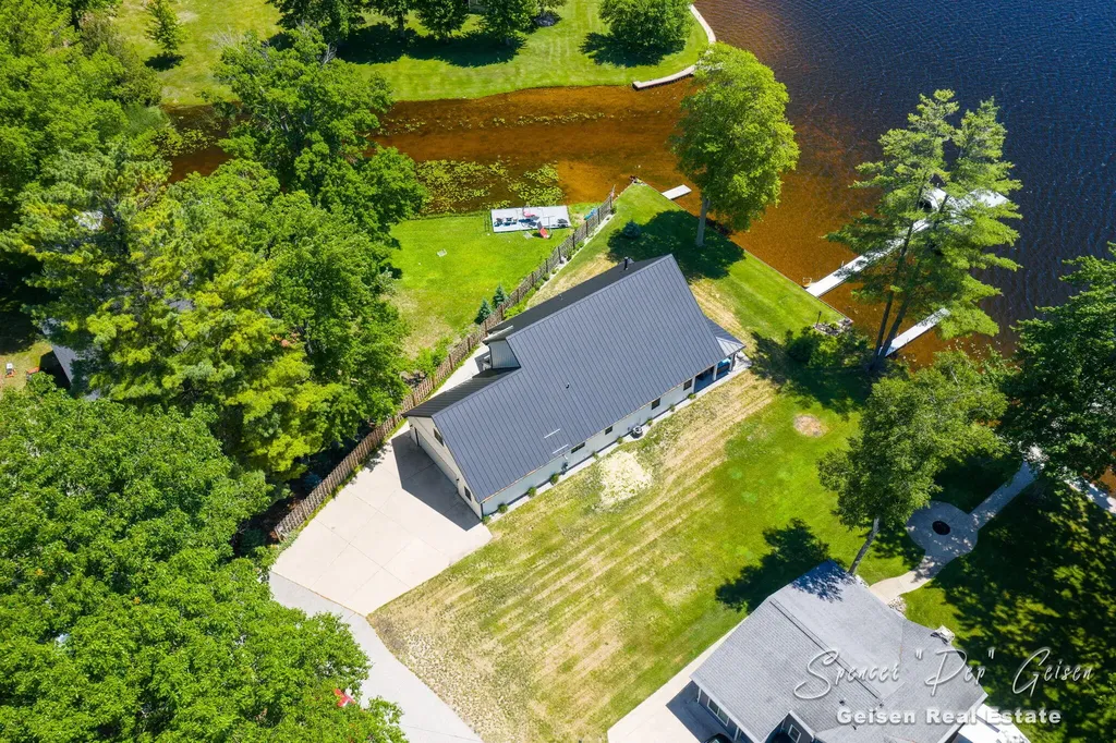 1022 S Woodland Drive Unknown City MI 49349
