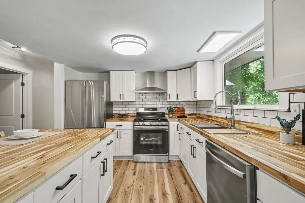 18195 148th Avenue Spring Lake Township MI 49456