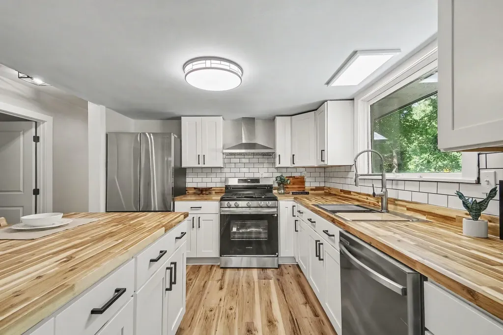18195 148th Avenue Spring Lake Township MI 49456