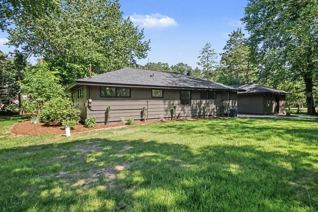 18195 148th Avenue Spring Lake Township MI 49456