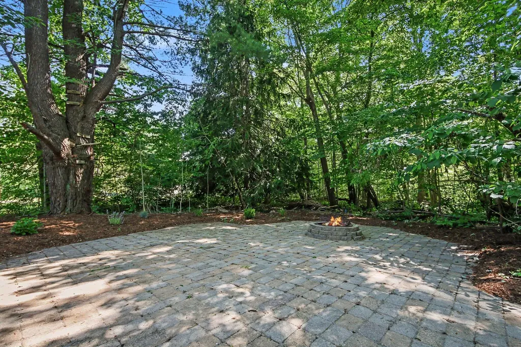 18195 148th Avenue Spring Lake Township MI 49456