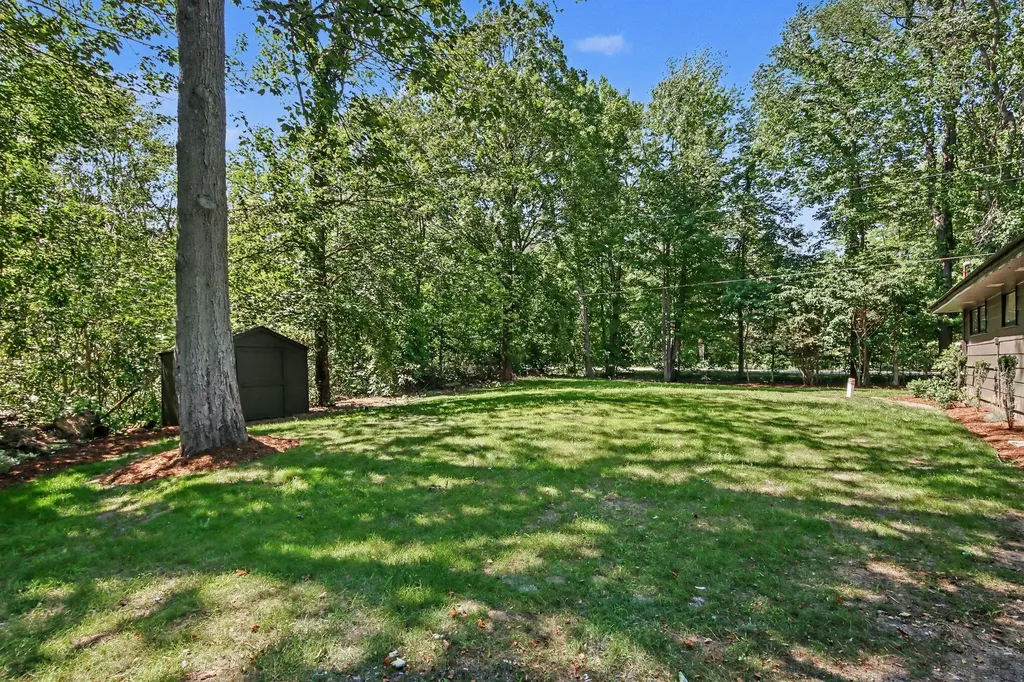 18195 148th Avenue Spring Lake Township MI 49456