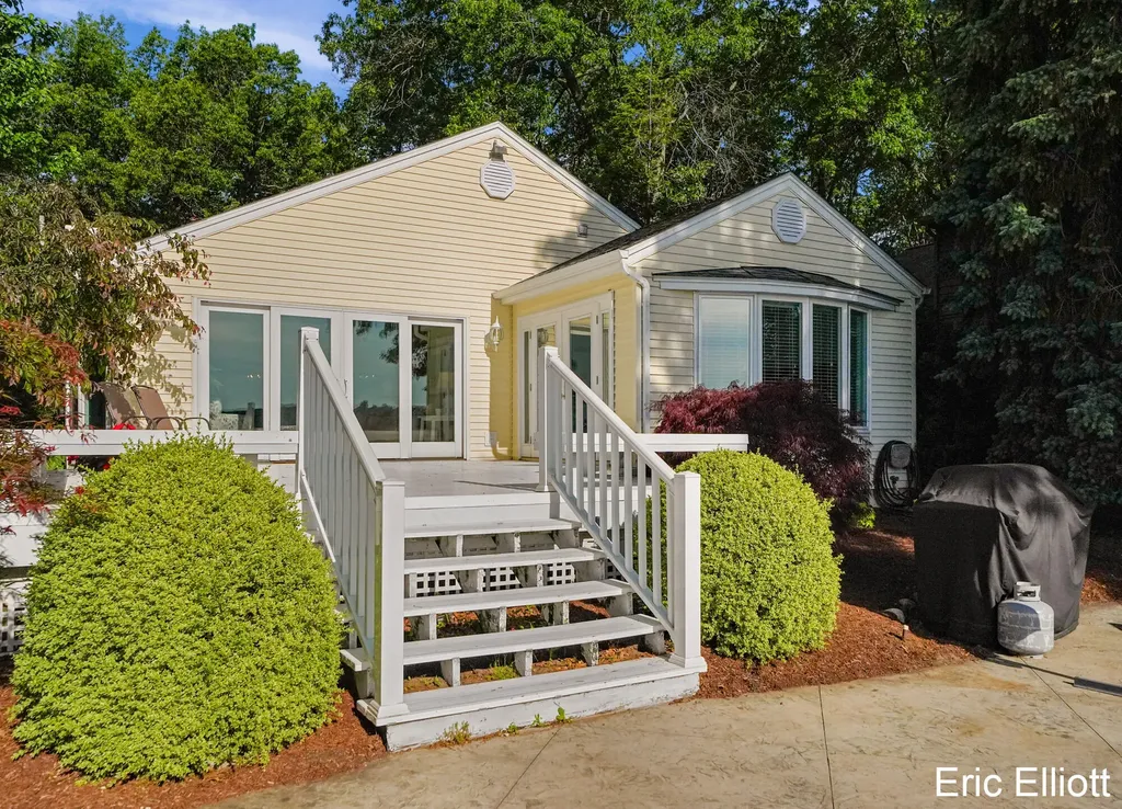 365 Big Bay Drive Park Township MI 49424