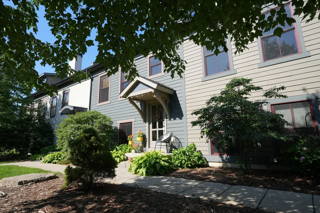 2168 New Town Drive NE Grand Rapids Charter Township MI 49525