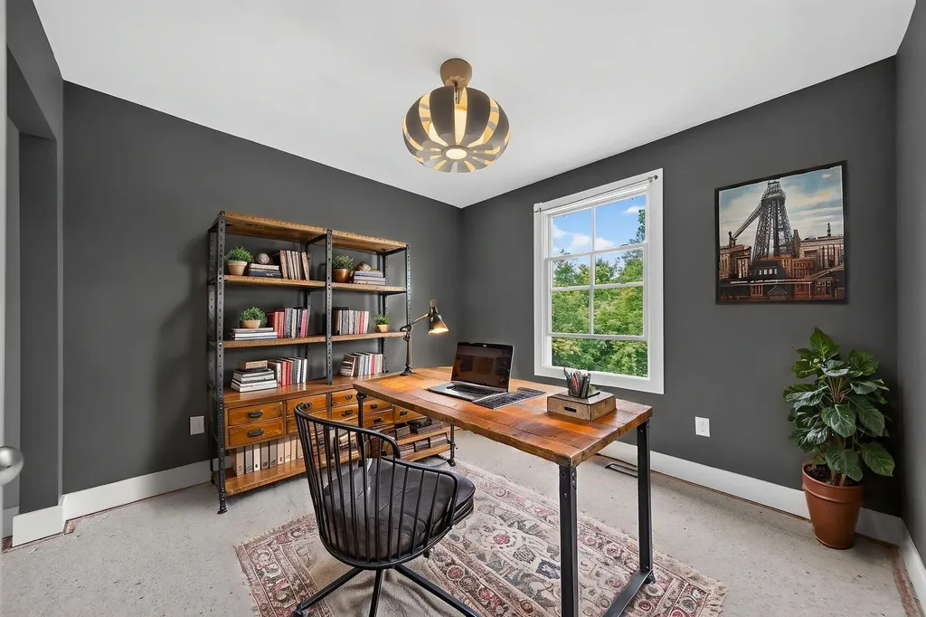 2168 New Town Drive NE Grand Rapids Charter Township MI 49525