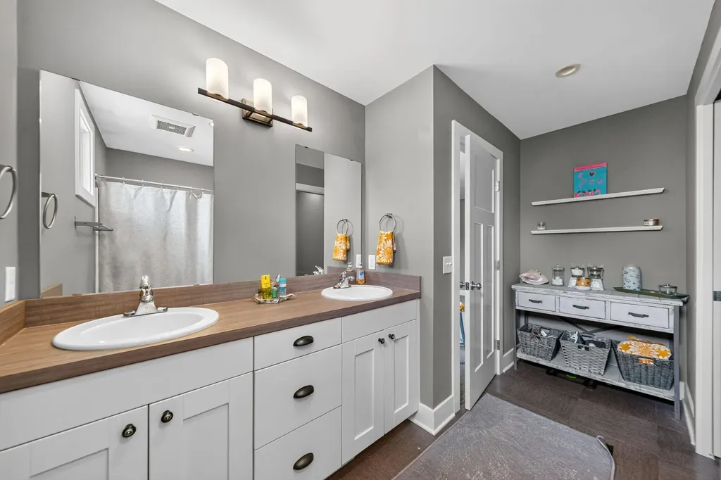 2168 New Town Drive NE Grand Rapids Charter Township MI 49525