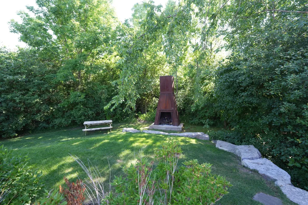 2168 New Town Drive NE Grand Rapids Charter Township MI 49525