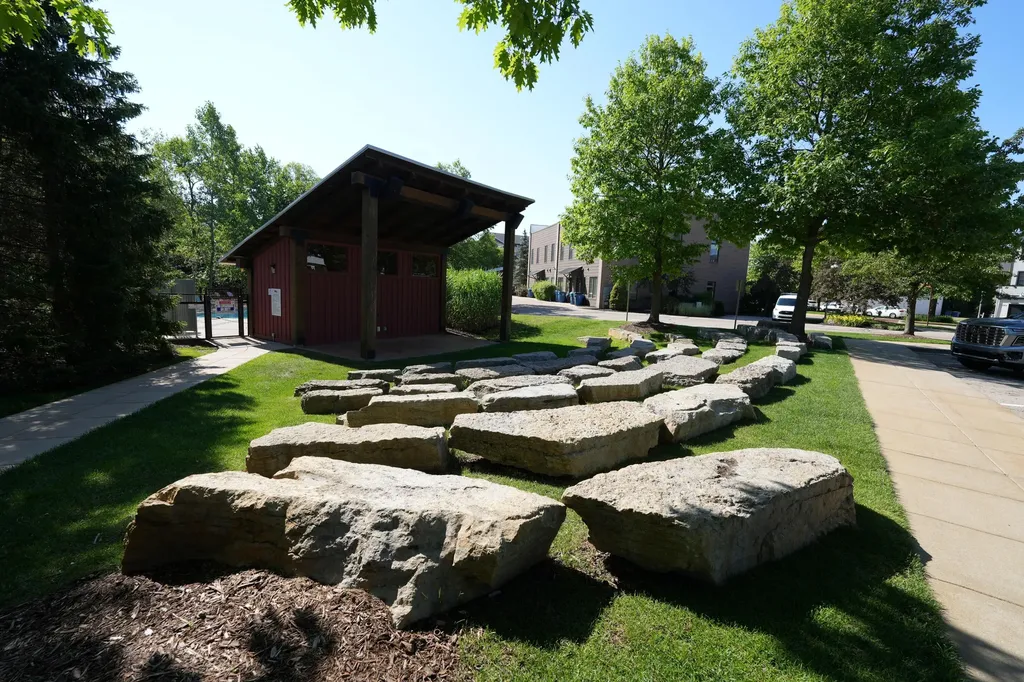 2168 New Town Drive NE Grand Rapids Charter Township MI 49525