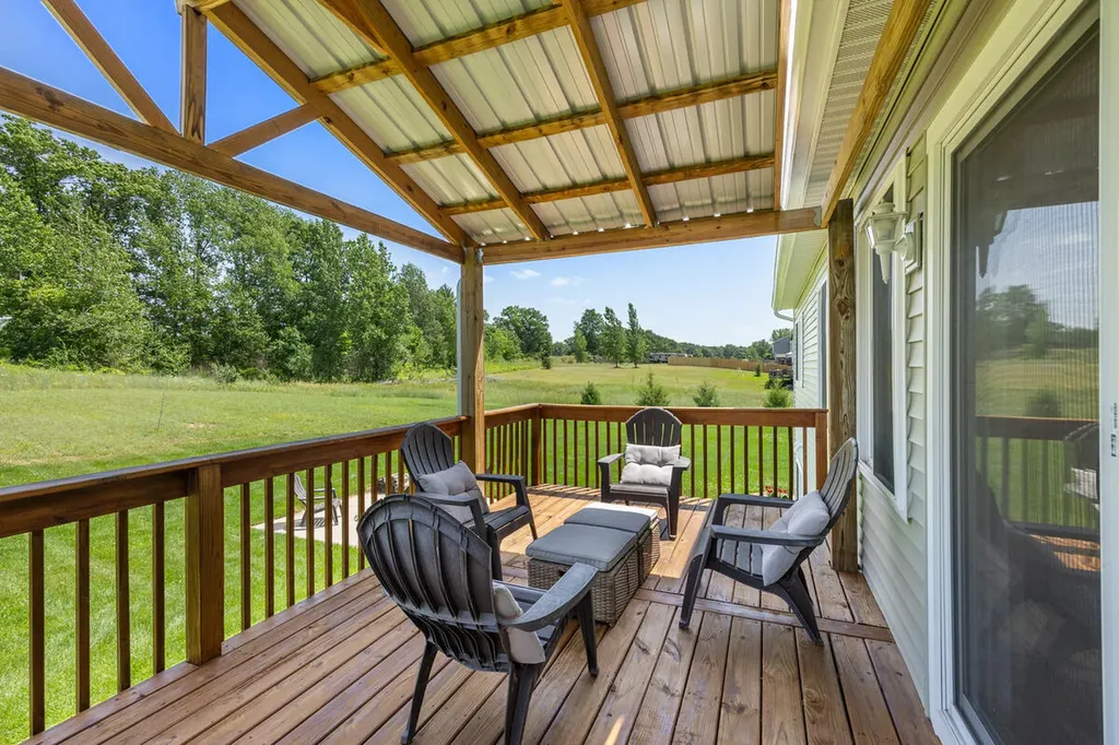 5242 N Point Drive Pierson Township MI 49339