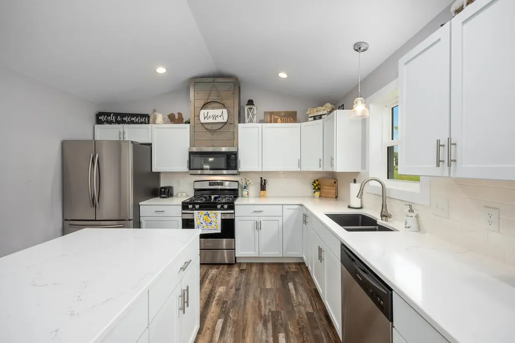 5242 N Point Drive Pierson Township MI 49339