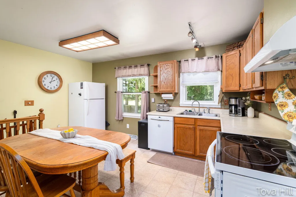 1111 Bretton Drive Kalamazoo Charter Township MI 49006