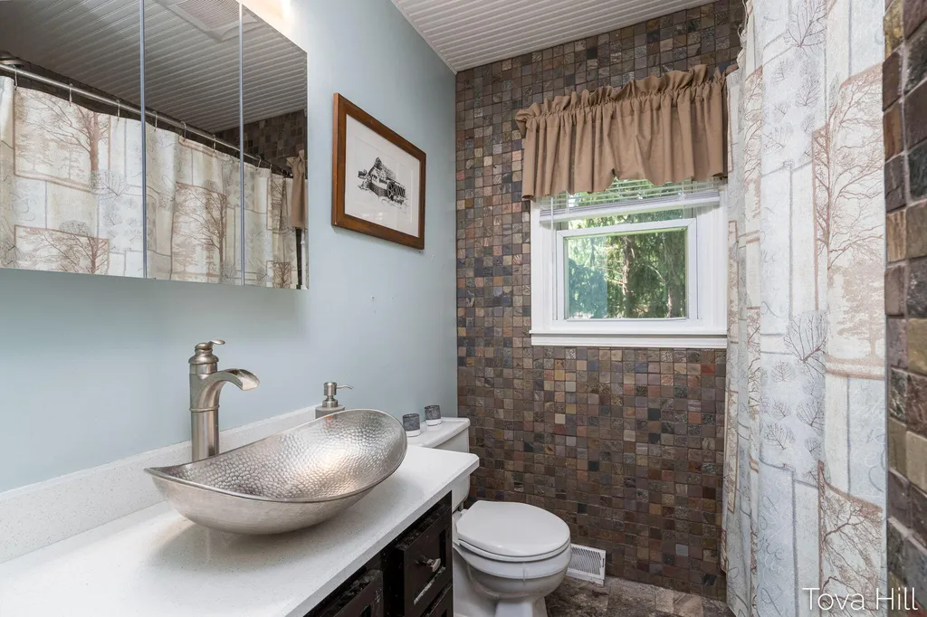 1111 Bretton Drive Kalamazoo Charter Township MI 49006