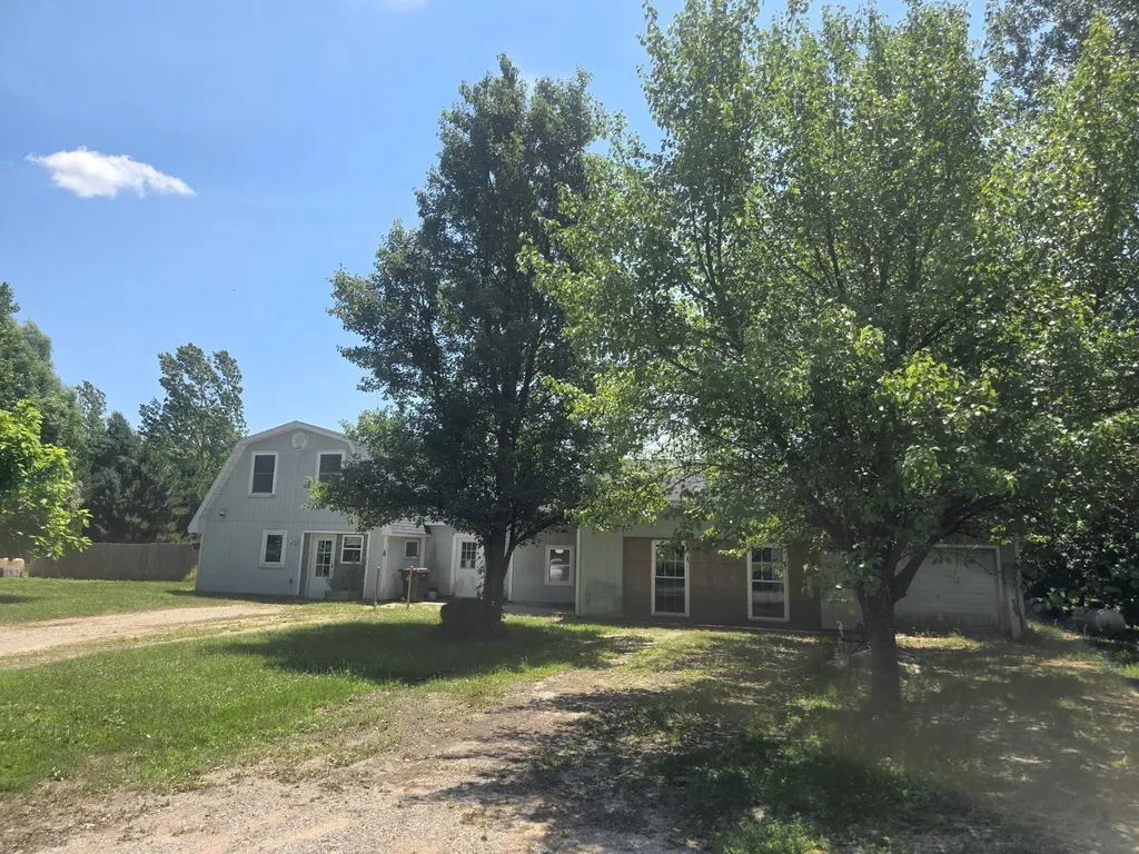 1402 E Deaner Road NE Home Township MI 48829